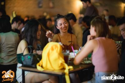 Boom Boom Cash at 20Something Bar — photo 8