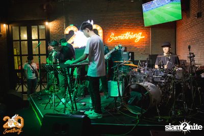 Boom Boom Cash at 20Something Bar — photo 14