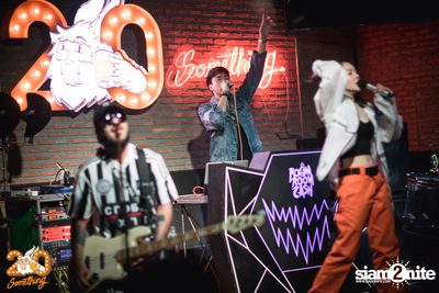 Boom Boom Cash at 20Something Bar — photo 122