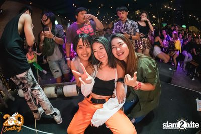 Boom Boom Cash at 20Something Bar — photo 172
