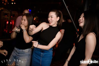 BLING IT กับ Bangkok Invaders ที่ ซิง ซิง เธียเตอร์ — photo 16
