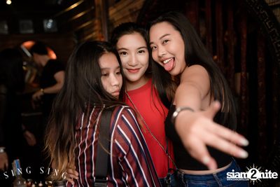 BLING IT กับ Bangkok Invaders ที่ ซิง ซิง เธียเตอร์ — photo 19