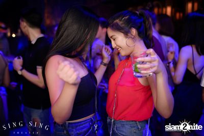 BLING IT กับ Bangkok Invaders ที่ ซิง ซิง เธียเตอร์ — photo 32