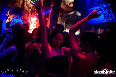 BLING IT กับ Bangkok Invaders ที่ ซิง ซิง เธียเตอร์ — photo 33