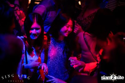 BLING IT กับ Bangkok Invaders ที่ ซิง ซิง เธียเตอร์ — photo 40
