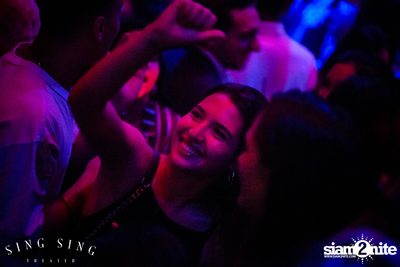 BLING IT กับ Bangkok Invaders ที่ ซิง ซิง เธียเตอร์ — photo 48