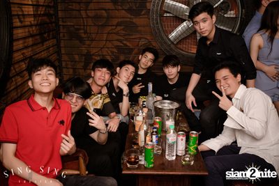 BLING IT กับ Bangkok Invaders ที่ ซิง ซิง เธียเตอร์ — photo 53