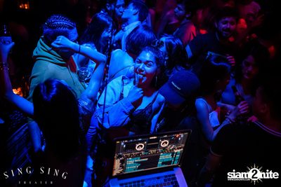 BLING IT กับ Bangkok Invaders ที่ ซิง ซิง เธียเตอร์ — photo 65