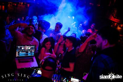 BLING IT กับ Bangkok Invaders ที่ ซิง ซิง เธียเตอร์ — photo 80