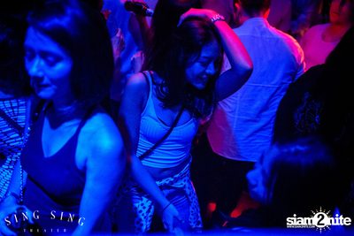 BLING IT กับ Bangkok Invaders ที่ ซิง ซิง เธียเตอร์ — photo 114