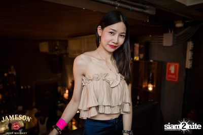 Older นำเสนอ อะตอม ชนกันต์ — photo 59