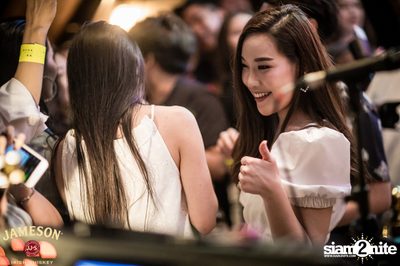 Older นำเสนอ อะตอม ชนกันต์ — photo 92