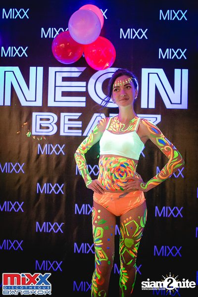 Neon BeatZ Party at MIXX Bangkok — photo 12