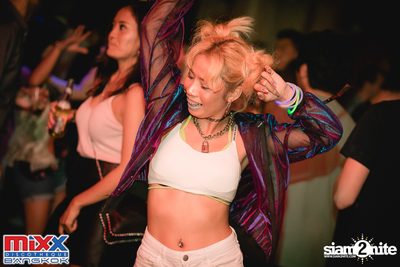 Neon BeatZ Party at MIXX Bangkok — photo 63