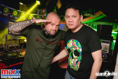 Neon BeatZ Party at MIXX Bangkok — photo 78