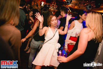 Neon BeatZ Party at MIXX Bangkok — photo 93