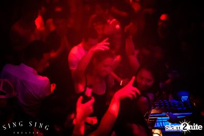 BLING IT กับ Bangkok Invaders ที่ ซิง ซิง เธียเตอร์ — photo 75