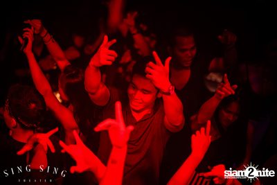 BLING IT กับ Bangkok Invaders ที่ ซิง ซิง เธียเตอร์ — photo 77