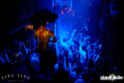 BLING IT กับ Bangkok Invaders ที่ ซิง ซิง เธียเตอร์ — photo 78