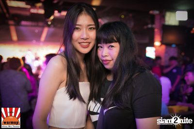 DJ Nui OKB x MC Pete D ที่ วอร์ม อัพ คาเฟ่ เชียงใหม่ — photo 19