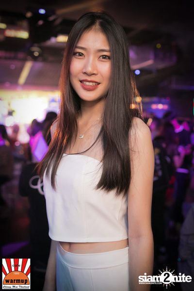 DJ Nui OKB x MC Pete D ที่ วอร์ม อัพ คาเฟ่ เชียงใหม่ — photo 20