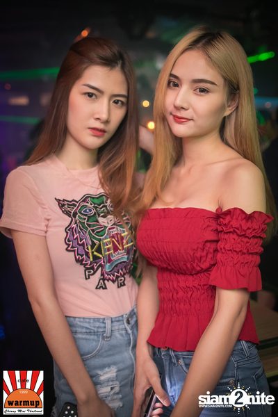 DJ Nui OKB x MC Pete D ที่ วอร์ม อัพ คาเฟ่ เชียงใหม่ — photo 26