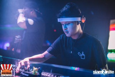 DJ Nui OKB x MC Pete D ที่ วอร์ม อัพ คาเฟ่ เชียงใหม่ — photo 28