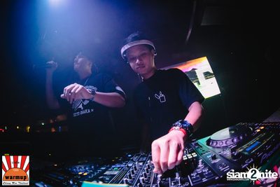 DJ Nui OKB x MC Pete D ที่ วอร์ม อัพ คาเฟ่ เชียงใหม่ — photo 35