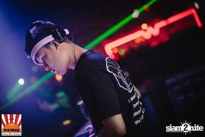 DJ Nui OKB x MC Pete D ที่ วอร์ม อัพ คาเฟ่ เชียงใหม่ — photo 43
