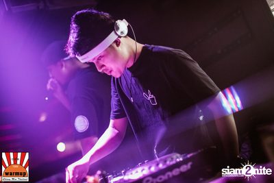 DJ Nui OKB x MC Pete D ที่ วอร์ม อัพ คาเฟ่ เชียงใหม่ — photo 53