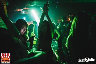 DJ Nui OKB x MC Pete D ที่ วอร์ม อัพ คาเฟ่ เชียงใหม่ — photo 66
