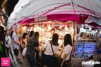 Peck Palitchoke Mini Concert at Centerpoint of Siam Square — photo 87