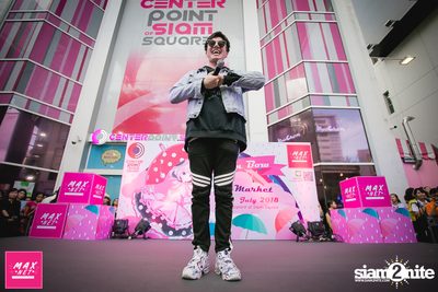 Peck Palitchoke Mini Concert at Centerpoint of Siam Square — photo 161