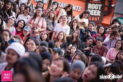 Peck Palitchoke Mini Concert at Centerpoint of Siam Square — photo 162