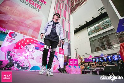 Peck Palitchoke Mini Concert at Centerpoint of Siam Square — photo 165