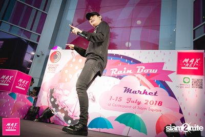 Peck Palitchoke Mini Concert at Centerpoint of Siam Square — photo 176