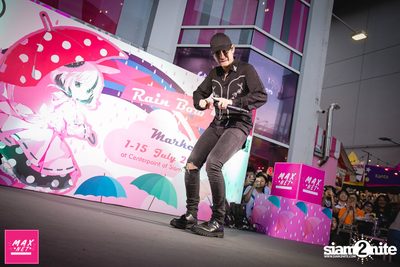 Peck Palitchoke Mini Concert at Centerpoint of Siam Square — photo 179