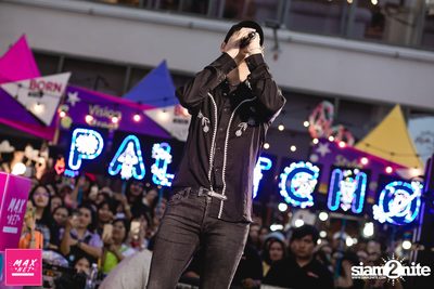 Peck Palitchoke Mini Concert at Centerpoint of Siam Square — photo 187