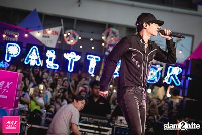 Peck Palitchoke Mini Concert at Centerpoint of Siam Square — photo 188