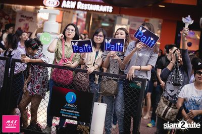 Peck Palitchoke Mini Concert at Centerpoint of Siam Square — photo 191