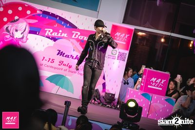 Peck Palitchoke Mini Concert at Centerpoint of Siam Square — photo 192