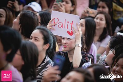 Peck Palitchoke Mini Concert at Centerpoint of Siam Square — photo 203