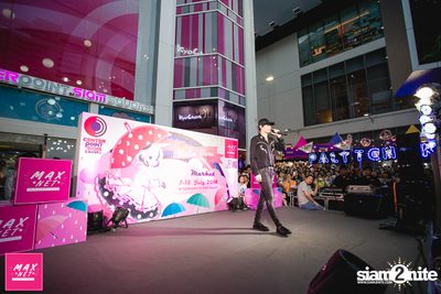 Peck Palitchoke Mini Concert at Centerpoint of Siam Square — photo 205