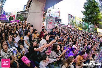 Peck Palitchoke Mini Concert at Centerpoint of Siam Square — photo 225
