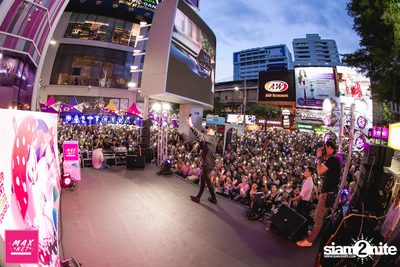 Peck Palitchoke Mini Concert at Centerpoint of Siam Square — photo 238