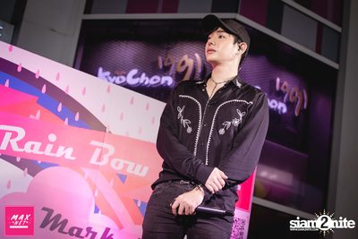Peck Palitchoke Mini Concert at Centerpoint of Siam Square — photo 252