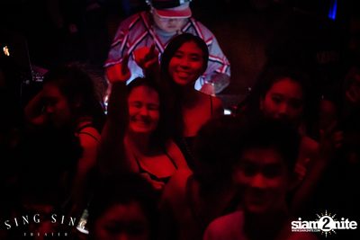 BLING IT กับ Bangkok Invaders ที่ ซิง ซิง เธียเตอร์ — photo 84