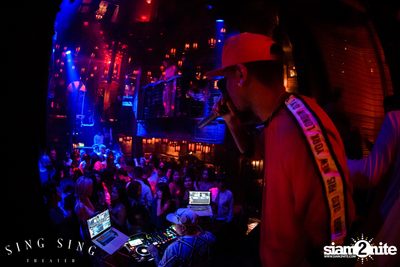 BLING IT กับ Bangkok Invaders ที่ ซิง ซิง เธียเตอร์ — photo 98