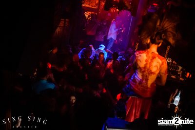 BLING IT กับ Bangkok Invaders ที่ ซิง ซิง เธียเตอร์ — photo 107