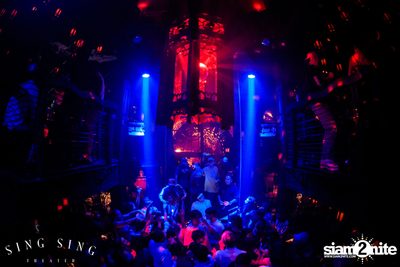 BLING IT กับ Bangkok Invaders ที่ ซิง ซิง เธียเตอร์ — photo 138
